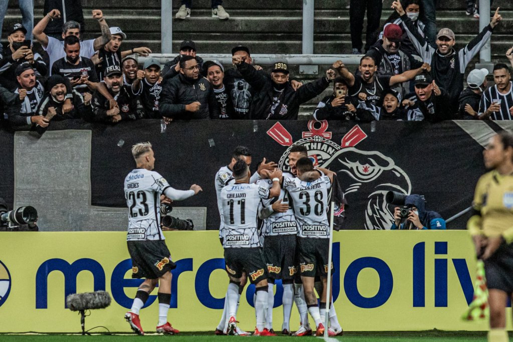 Após polêmicas, Corinthians anuncia suspensão do patrocínio da Taunsa - Jovem Pan