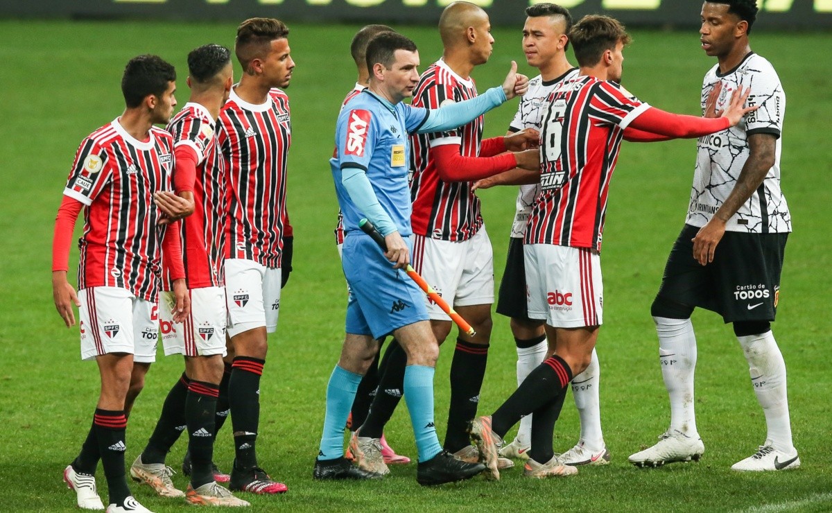 Botafogo deixa Nestor de lado e foca na contratação de outro grande nome do São Paulo - Somos Fanáticos Brasil