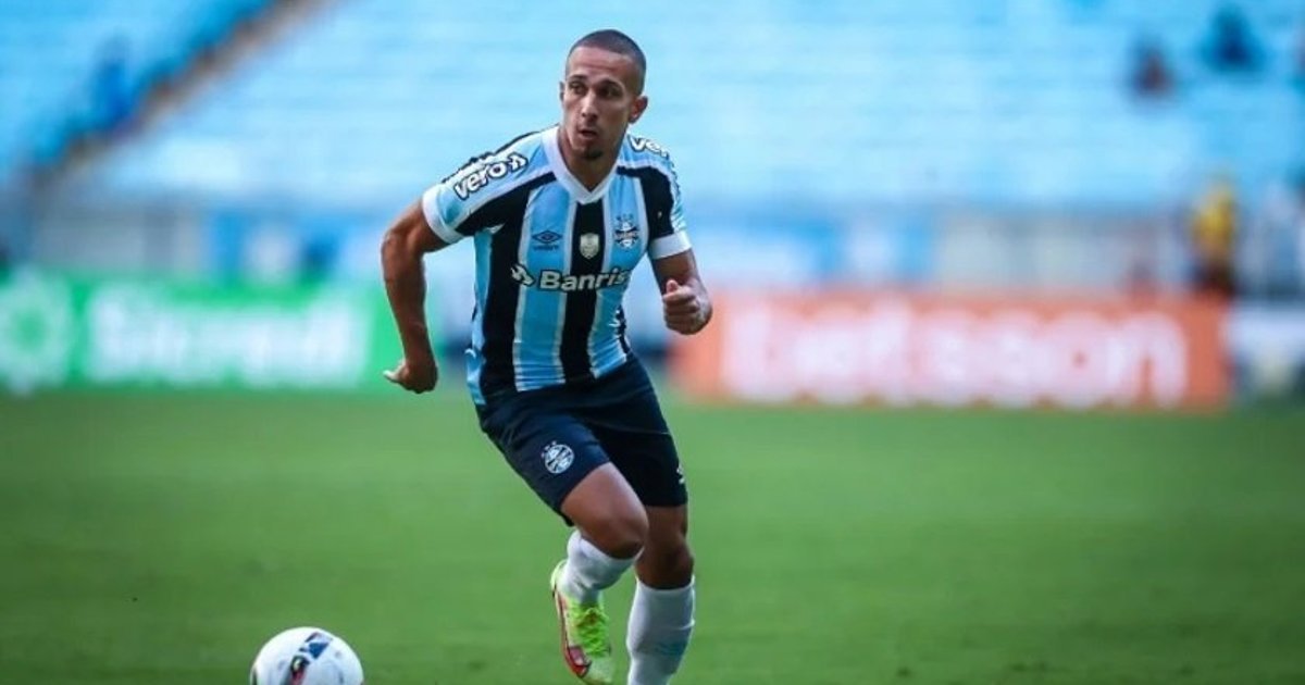 Botafogo não avança por Nicolas, lateral do Grêmio, e traça perfil diferente de Renan na busca por zagueiro - FogãoNET