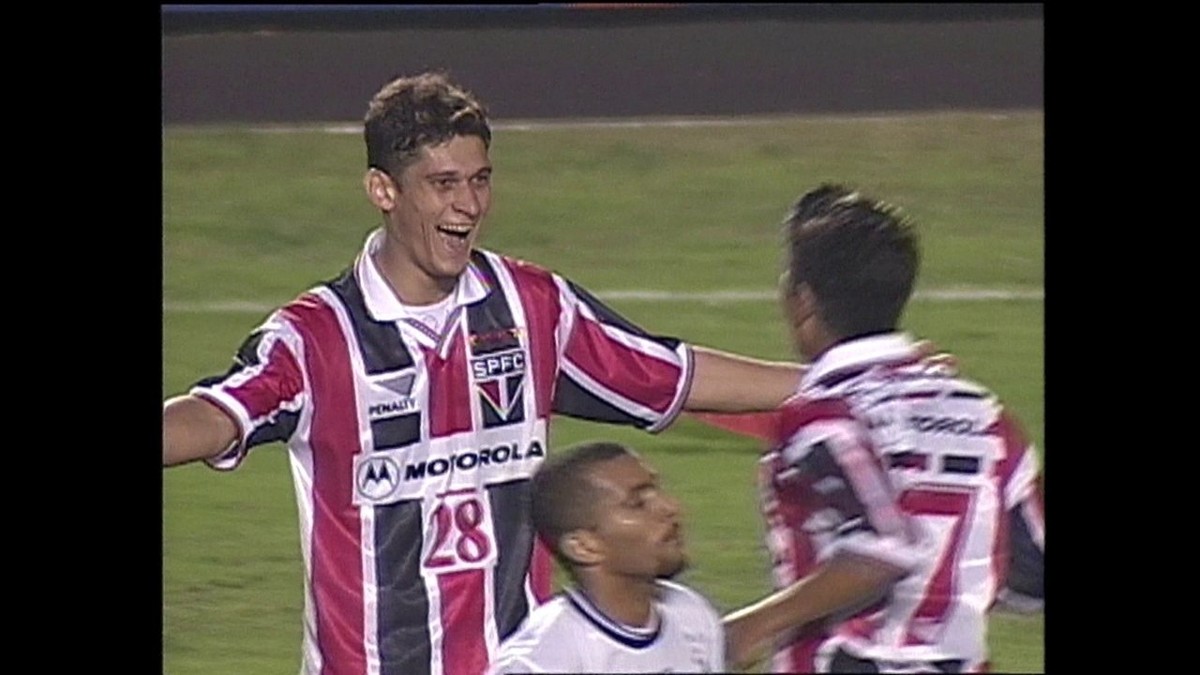 Corinthians não perde para o São Paulo em mata-mata há 22 anos; veja retrospecto e vídeos - Globo.com