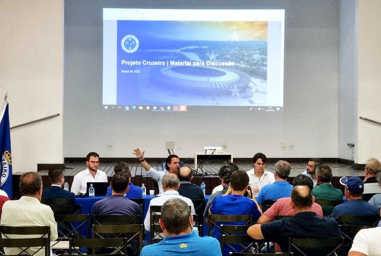Cruzeiro: XP e equipe de Ronaldo destrincham para Conselho oferta de compra da SAF - Rádio Itatiaia