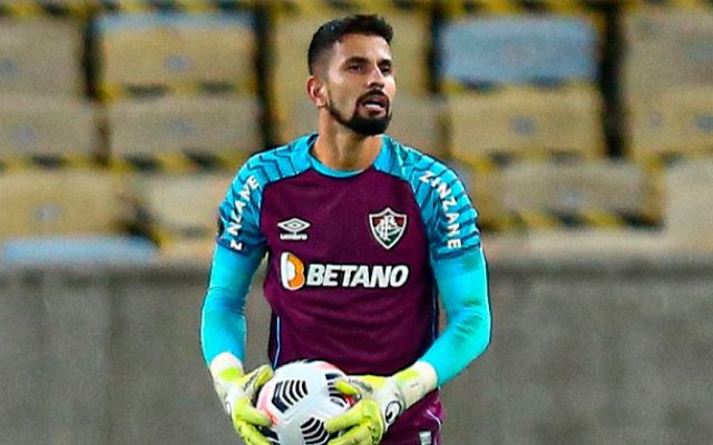 De olho no rival: goleiro do Fluminense é barrado e se revolta às vésperas de final contra o Fla - Coluna do Fla