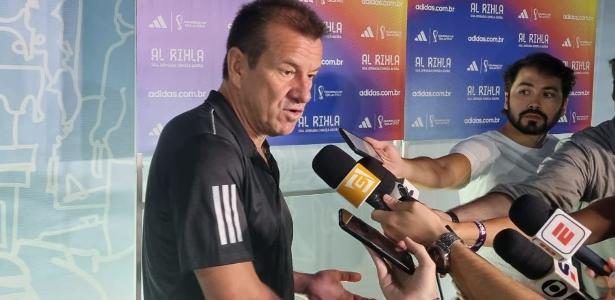Dunga defende Abel Ferreira, mas diz que seleção não precisa de estrangeiro - UOL Esporte