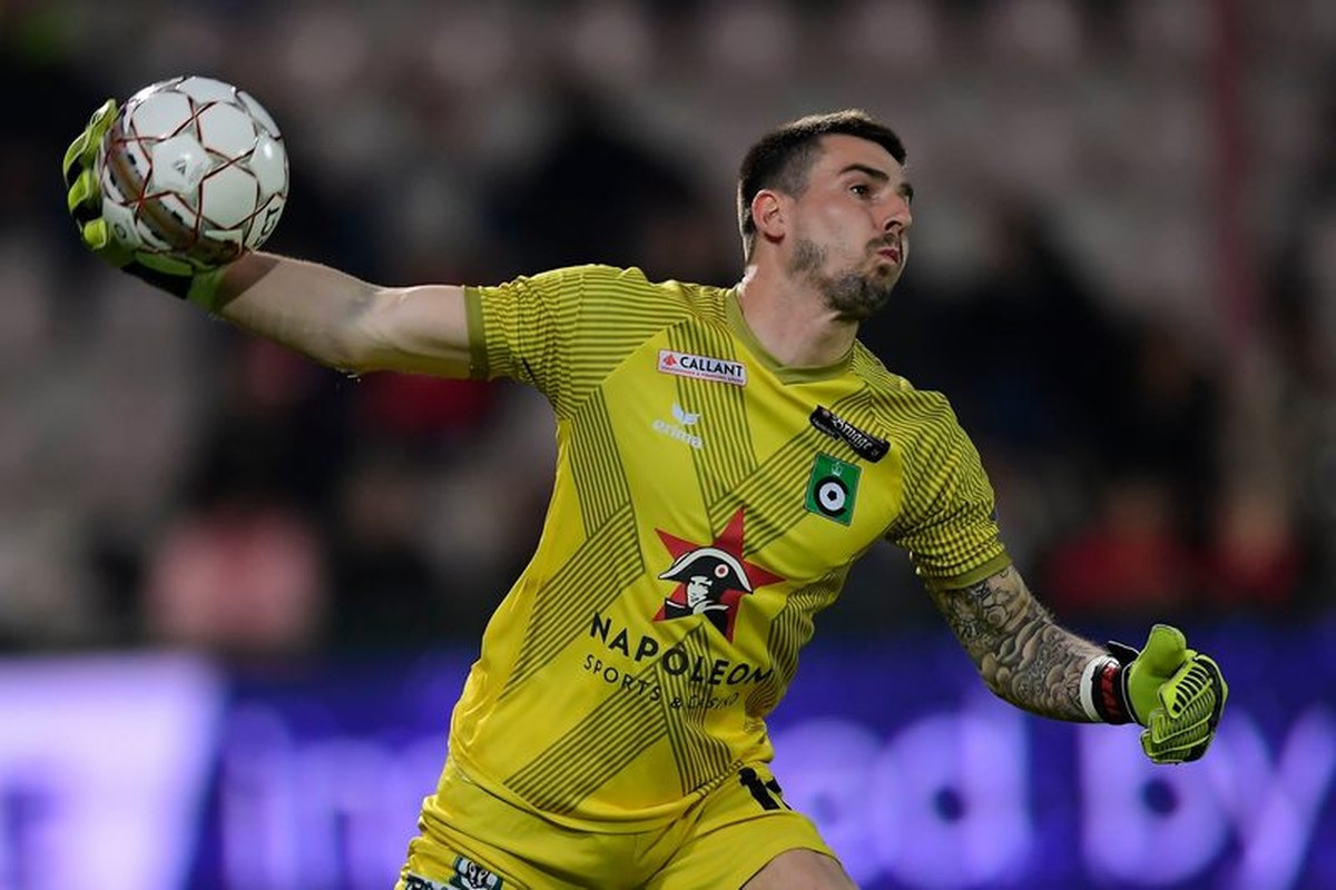 Goleiro do Brugge, Miguel Van Damme morre de leucemia aos 28 anos - Globo.com
