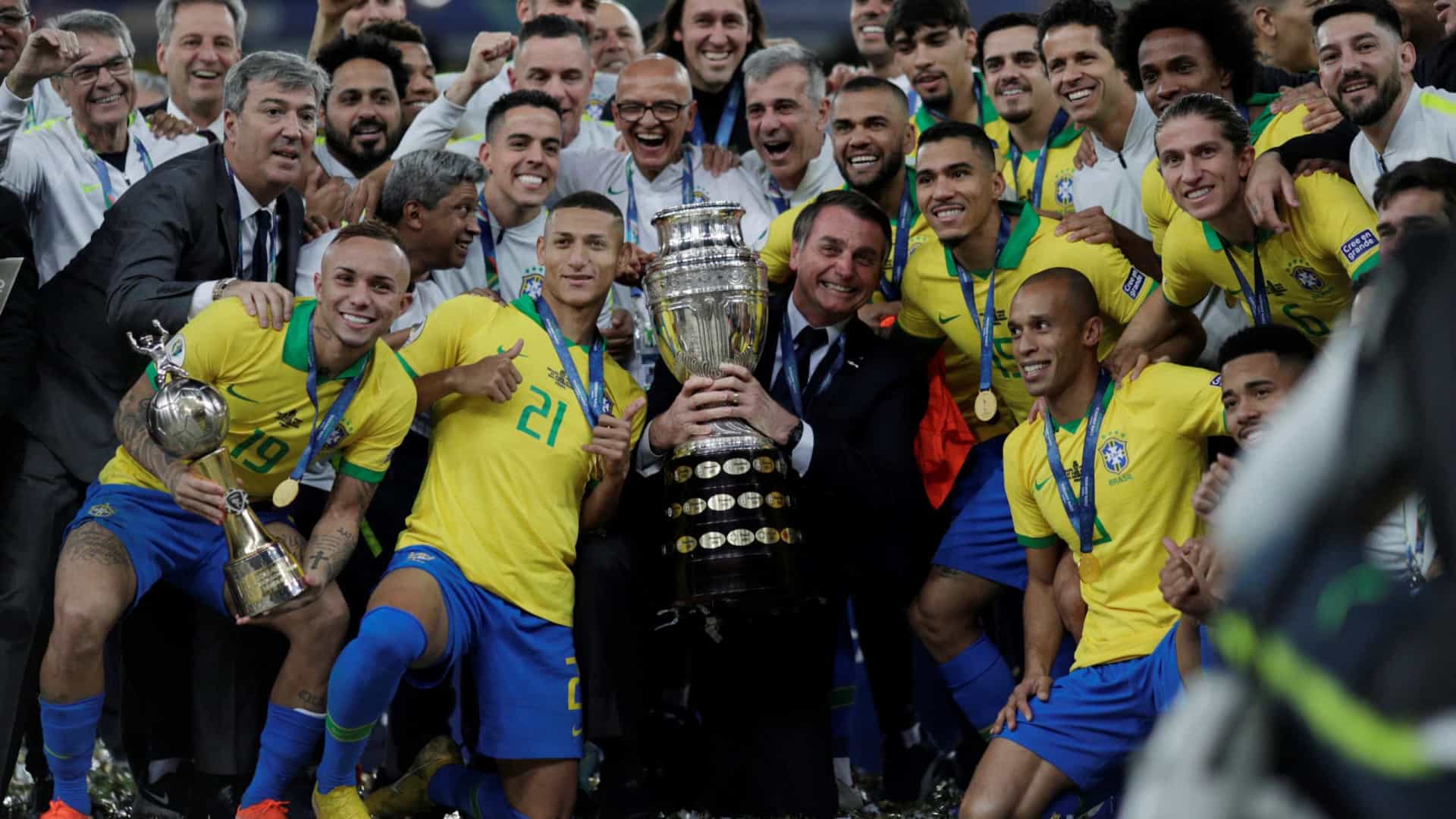 Governo Bolsonaro autoriza verba milionária a ONGs inativas de Sheik e Daniel Alves - Diário do Centro do Mundo