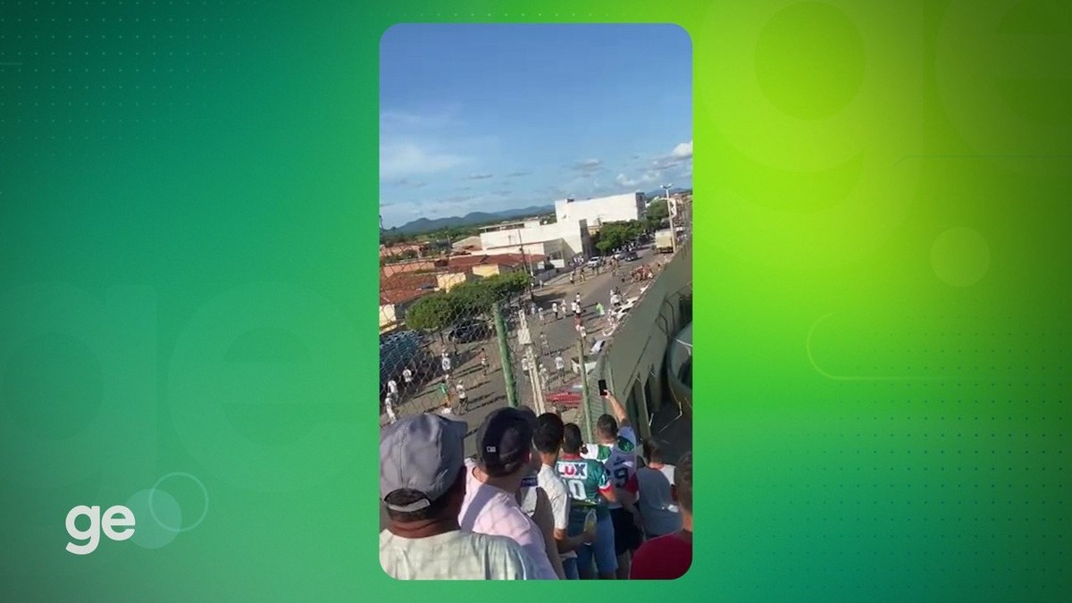 Jogo do Paraibano termina com invasão, tiros e torcedor espancado no gramado; veja vídeos - Globo.com