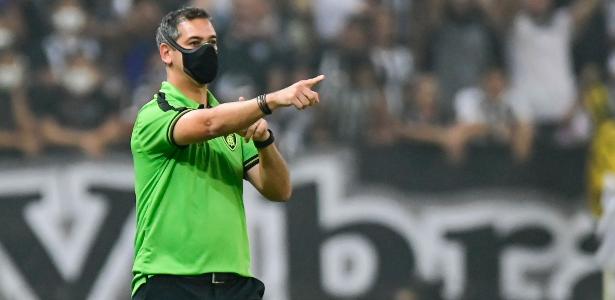 Marquinhos Santos deixa América-MG e vira 2º técnico a cair no Brasileirão - UOL Esporte