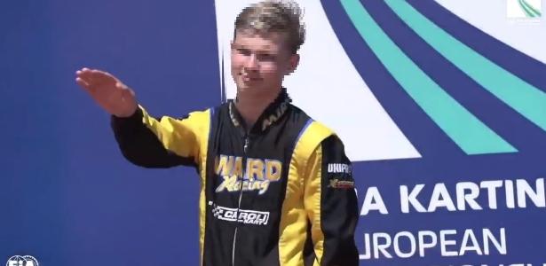 Piloto russo de 15 anos vence prova e faz gesto nazista no pódio - UOL Esporte