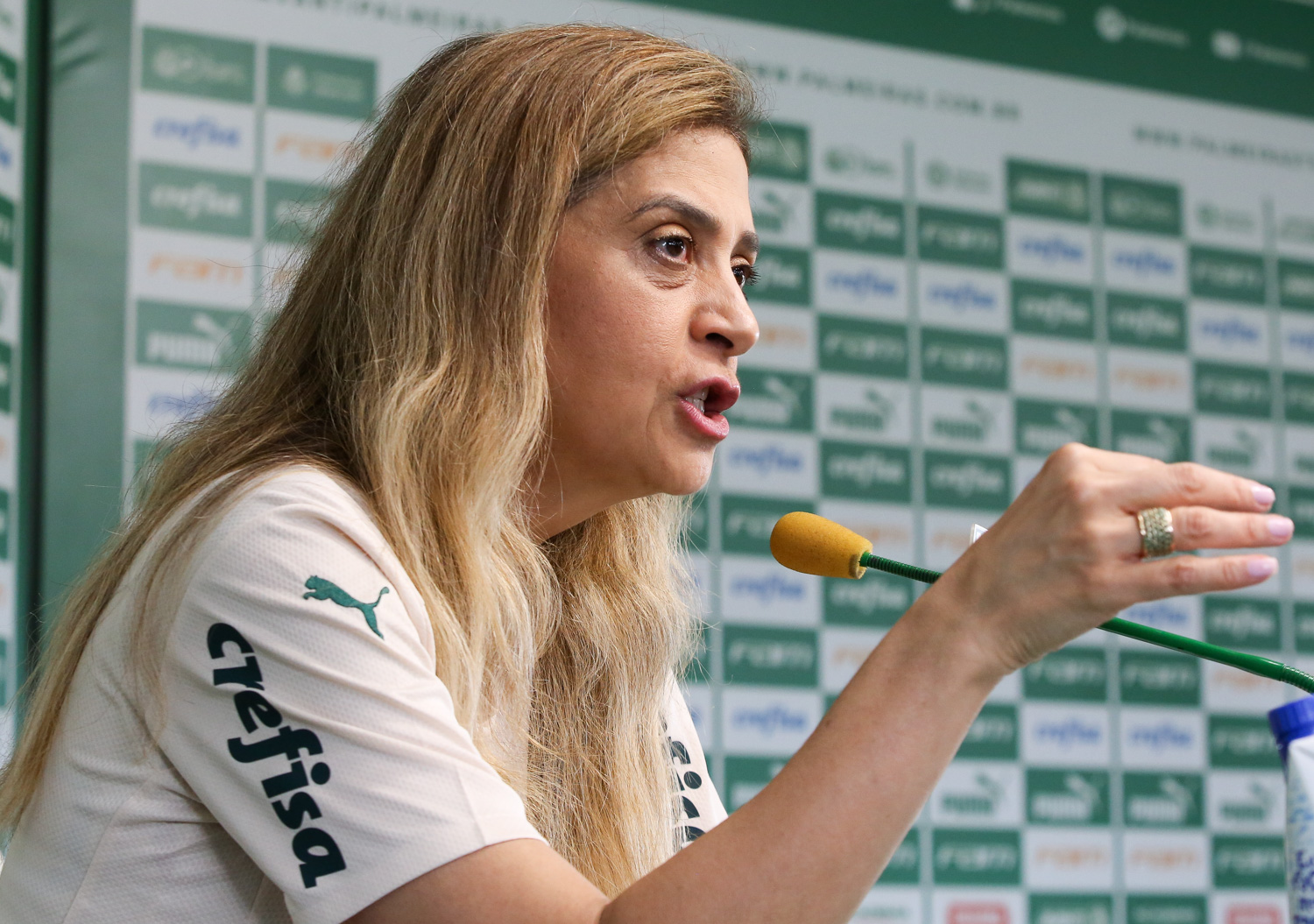 Presidente do Palmeiras, Leila Pereira revela valor da dívida do clube com Crefisa - Gazeta Esportiva