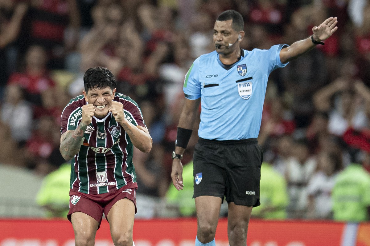 Rei dos clássicos, Cano fez gol em todos os rivais cariocas e é artilheiro do Fluminense no ano - Globo.com