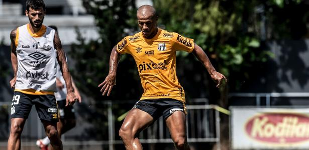 Santos: Bustos corta Sánchez e leva reforços para enfrentar o Fluminense - UOL Esporte