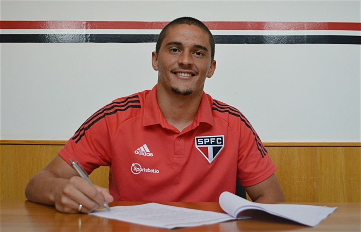 São Paulo anuncia renovação de Pablo Maia e fica perto de novo contrato com Luciano - Globo.com