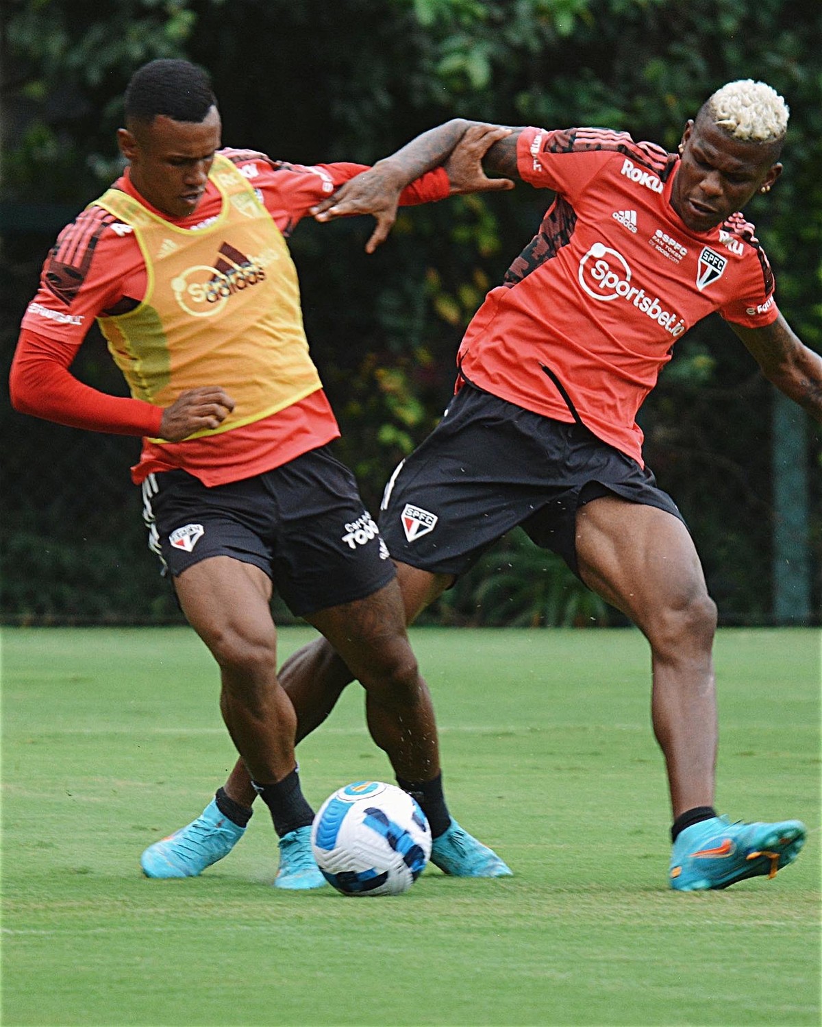 São Paulo se reapresenta após vice e abre preparação para estreia na Sul-Americana; Sara segue fora - Globo.com